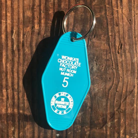 Retro Motel Key Chain "Wonka Chocolate Factory"