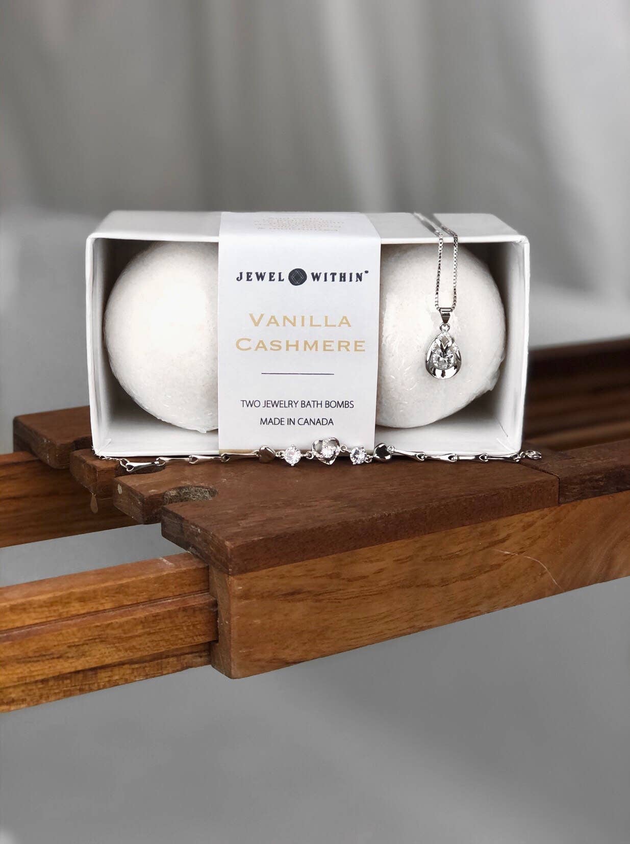 Vanilla Cashmere Jewelry Bath Bomb Set