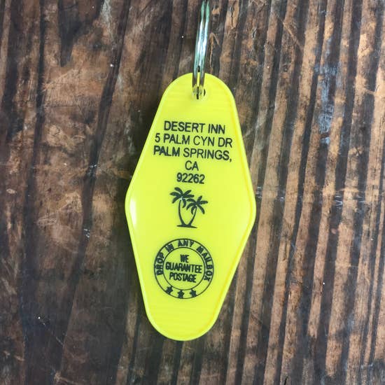 Retro Motel Key Chain "Desert Inn"